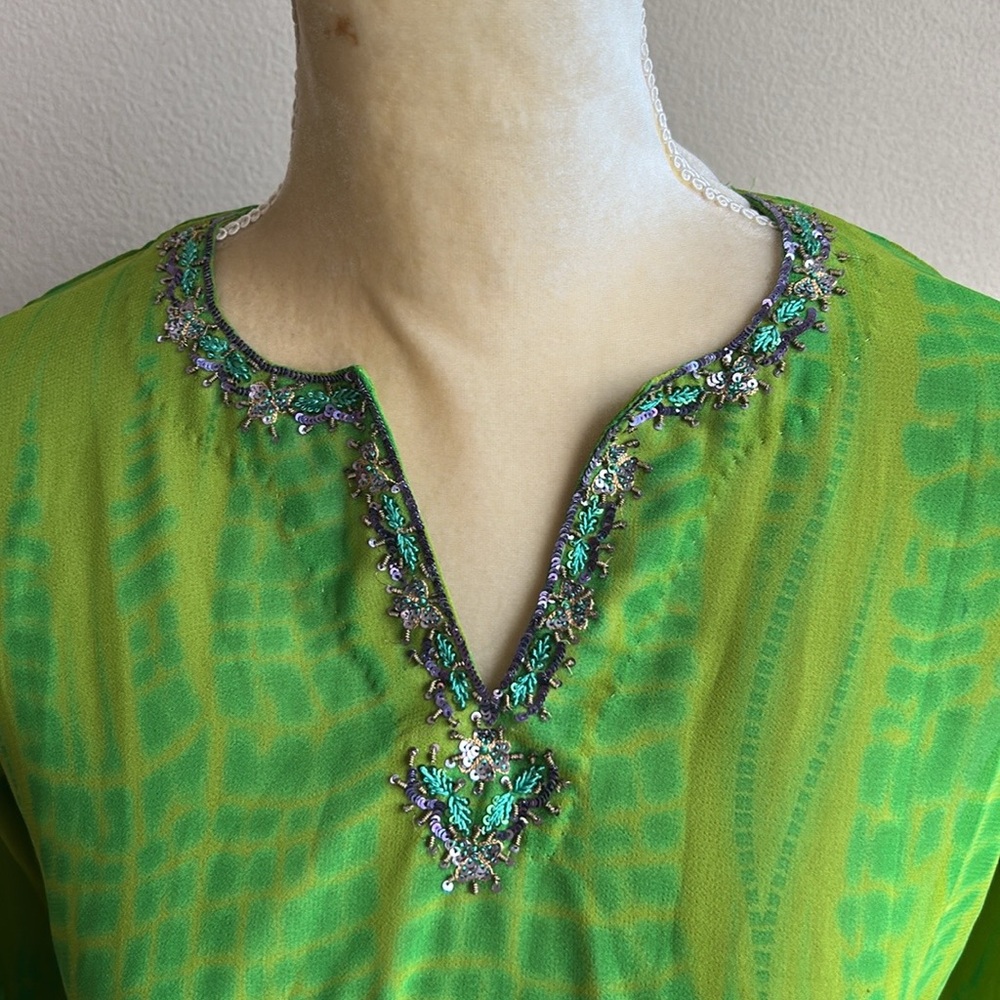 New The Dye Green Tunic Embroidered Sz S Long Sleeves - Picture 2 of 3